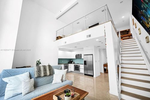 apt-806-1050 Brickell Ave, Miami, FL, 33131-3904 | Card Image