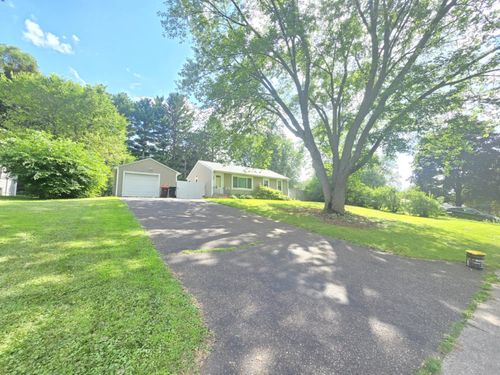 1694 Laurie Rd E, Maplewood, MN, 55109-2627 | Card Image
