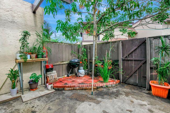 1851 Bayberry Dr, Condo with 3 bedrooms, 2 bathrooms and null parking in Pembroke Pines FL | Image 35