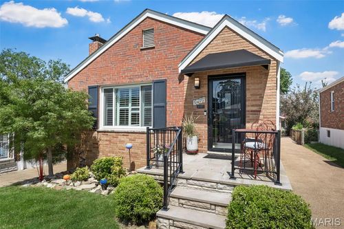 5477 Marquette Ave, Saint Louis, MO, 63139-1563 | Card Image