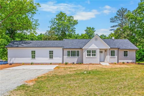 9272 Us Highway 64 W, Trinity, NC, 27370-7202 | Card Image