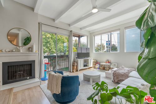 3-100 S Venice Blvd, Venice, CA, 90291-4381 | Card Image