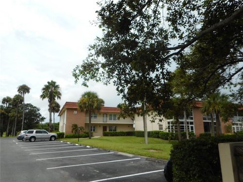 104-20 Vista Gardens Trl, Vero Beach, FL, 32962-1720 | Card Image