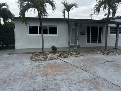 1-6550 W 8th Ave, Hialeah, FL, 33012-6546 | Card Image