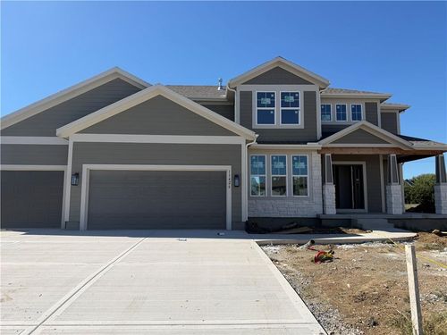 11426 S Emerald St, Olathe, KS, 66061-2201 | Card Image