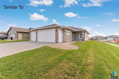 924 S Tinley Ave Avenue, Brandon, SD, 57005 | Card Image