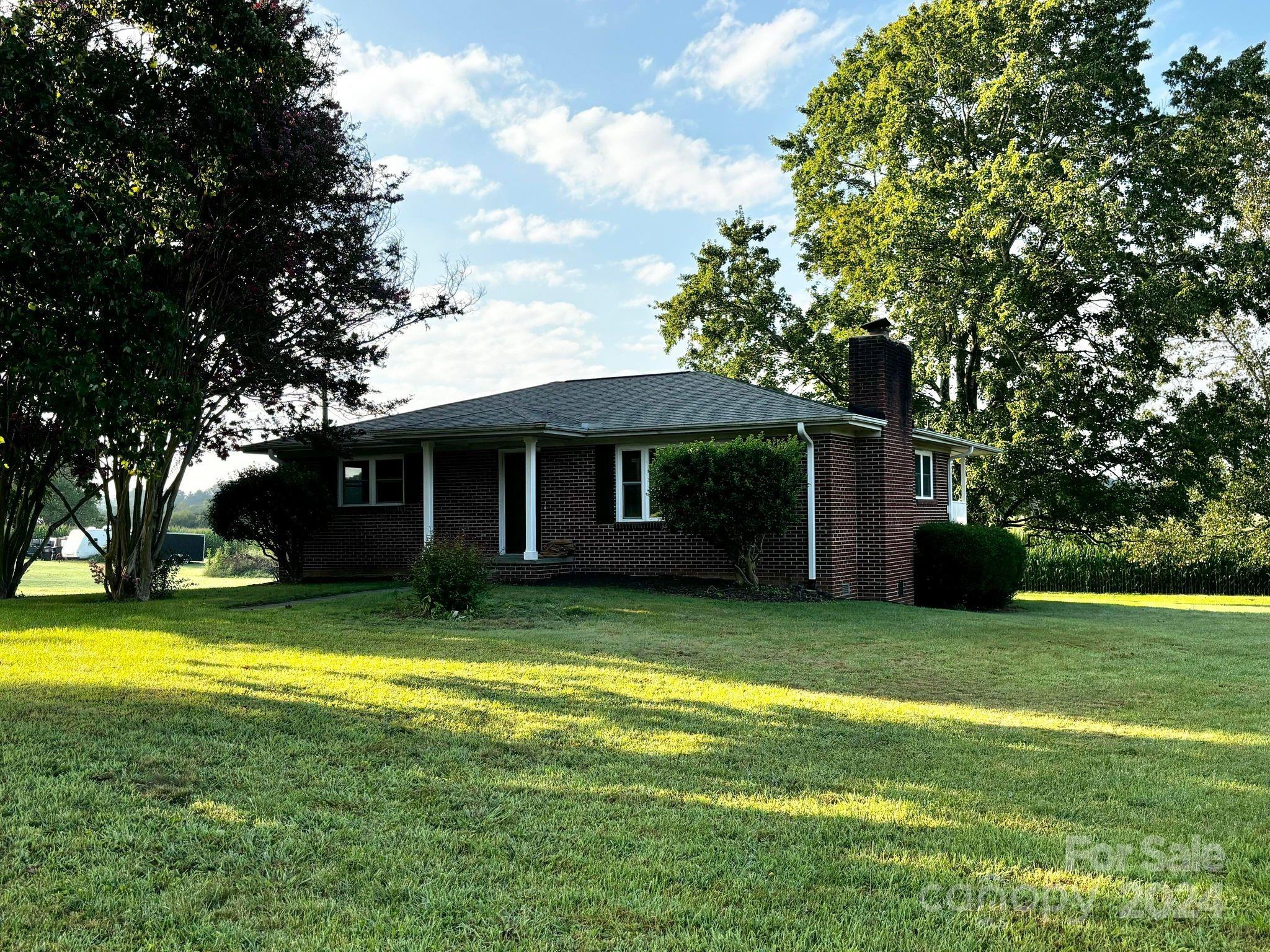 Dana Rd, Hendersonville, NC 28792