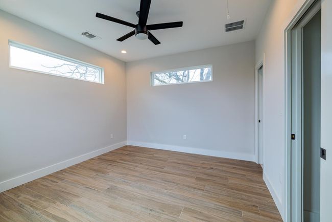 2 - 1105 Stobaugh St, Condo with 2 bedrooms, 3 bathrooms and 2 parking in Austin TX | Image 16