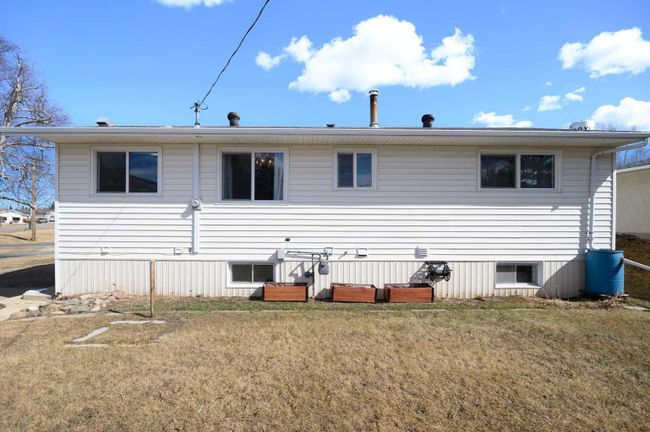 4906 Lakeview Road S, Home with 3 bedrooms, 2 bathrooms and 6 parking in Boyle AB | Image 30