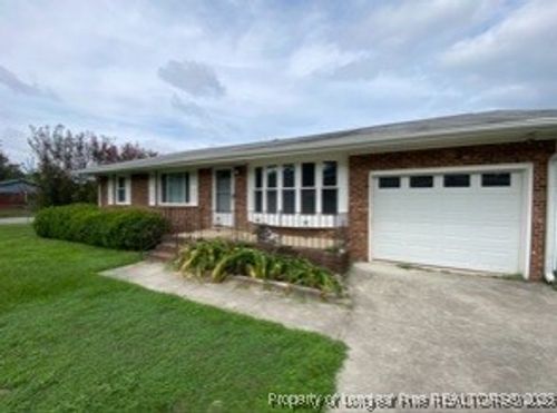 2101 W Brinkley Dr, Spring Lake, NC, 28390-1703 | Card Image