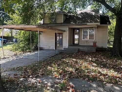 303 S B St, Davis, OK, 73030-2212 | Card Image