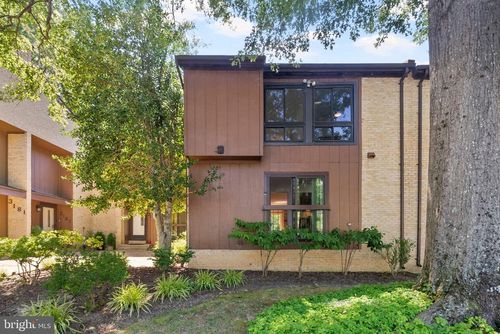3187 Readsborough Ct, FAIRFAX, VA, 22031-2625 | Card Image
