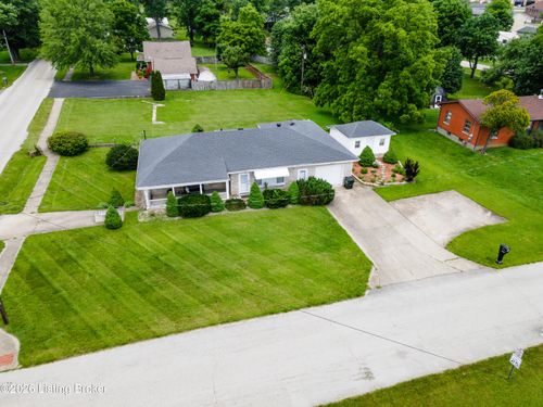 828 W Elm Rd, Radcliff, KY, 40160-2683 | Card Image