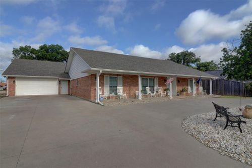 301 N Neches Street, Whitney, TX, 76692 | Card Image