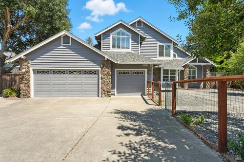 8704 Cypress Ave, Cotati, CA, 94931-9601 | Card Image