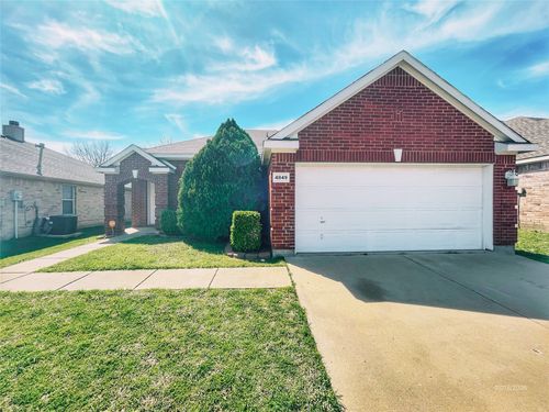 4849 Madyson Ridge Dr, Fort Worth, TX, 76133-3845 | Card Image