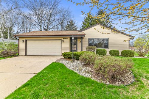 W164N10555 Timberline Ct, Germantown, WI, 53022 | Card Image