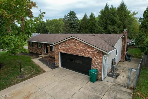 3536 Oxford Ave Nw, Massillon, OH, 44646-1946 | Card Image