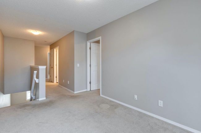 960 Windsong Dr Sw, Home with 3 bedrooms, 2 bathrooms and 4 parking in Airdrie AB | Image 16
