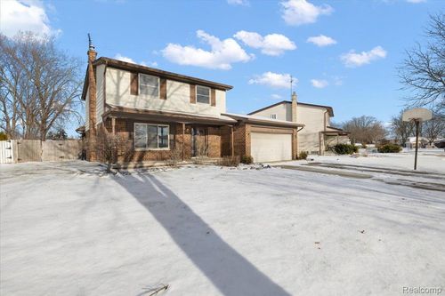 5061 Temple Dr, Sterling Heights, MI, 48310-4069 | Card Image