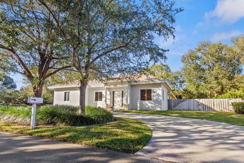 8365 Sw 131st St, Pinecrest, FL, 33156-6655 | Card Image