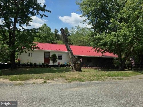 702 Dollar Ln, Bunker Hill, WV, 25413-2696 | Card Image