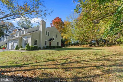 537 Ashton Cir, LANGHORNE, PA, 19053-1952 | Card Image