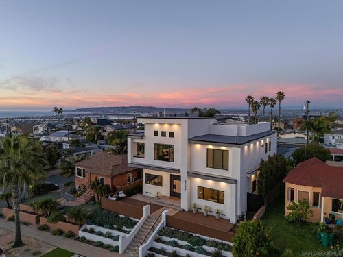 4386 Newport Ave, San Diego, CA, 92107-2917 | Card Image