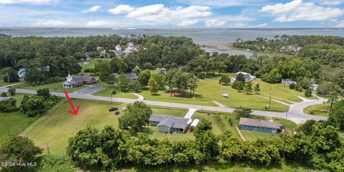 1194 Live Oak St, Beaufort, NC, 28516-1727 | Card Image