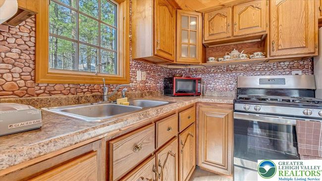 117 Boundary Rd, House other with 5 bedrooms, 2 bathrooms and null parking in Tafton PA | Image 15