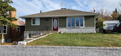 221 1st Ave Se, Cut Bank, MT, 59427-3411 | Card Image