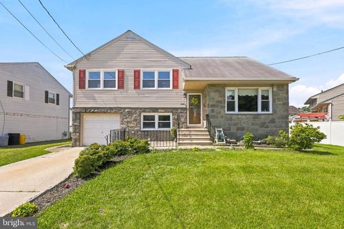 5202 Baker Ave, PENNSAUKEN, NJ, 08109-1724 | Card Image