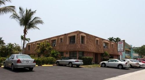 13-100 Isle Of Venice Dr, Fort Lauderdale, FL, 33301-4024 | Card Image