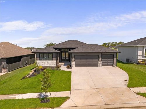 25152 W 141st Ter, Olathe, KS, 66061-7663 | Card Image