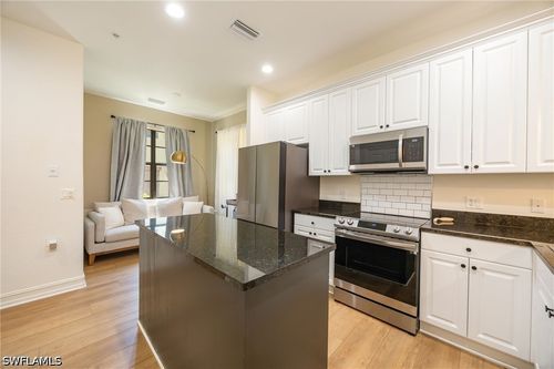 89-2-9128 Delano St, NAPLES, FL, 34113-3297 | Card Image