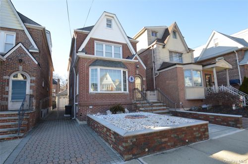 6348 83rd St, Middle Village, NY, 11379-1963 | Card Image
