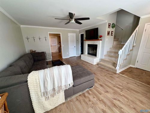 p1-11112 Memorial Pkwy Nw, Huntsville, AL, 35810 | Card Image