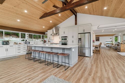 26560 Cunningham Ave, Maple Ridge, BC, V2W1M8 | Card Image