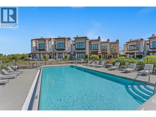 18-3756 Lakeshore Rd, Kelowna, BC, V1W3L4 | Card Image