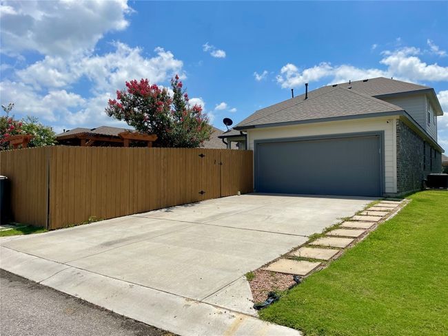 708 Bridle Creek Dr, House other with 4 bedrooms, 3 bathrooms and 4 parking in Georgetown TX | Image 33
