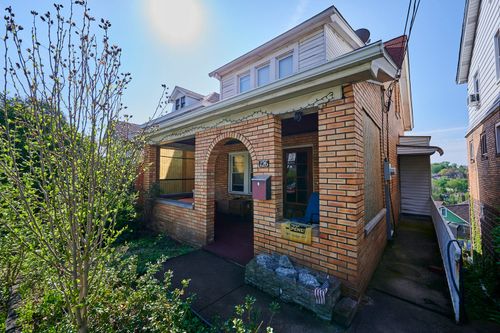 126 Scout Ave, Pittsburgh, PA, 15210-4236 | Card Image
