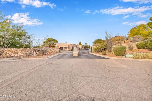 11268 Enid Wilson Ln, El Paso, TX, 79936-4600 | Card Image