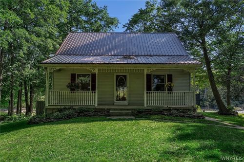 1333 Little Falls Rd, Corfu, NY, 14036-9737 | Card Image
