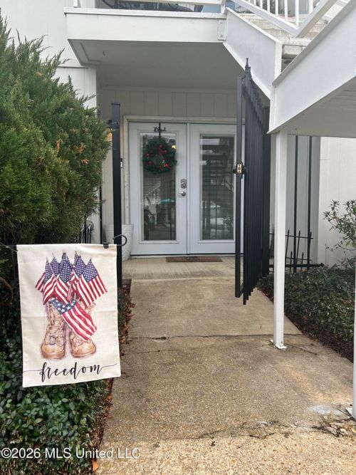 607-550 Post Rd, Ridgeland, MS, 39157-9680 | Card Image