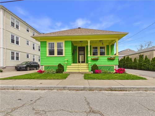 11 Hall Ave, Warren, RI, 02885-2505 | Card Image