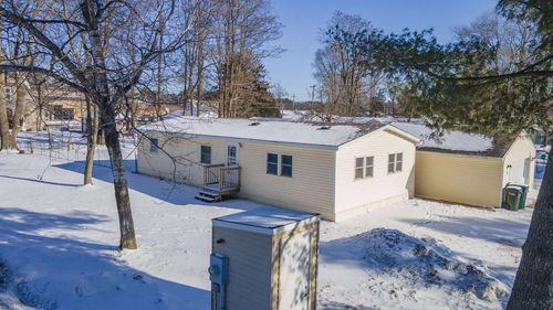 705 Cleveland Avenue, WILD ROSE, WI, 54984 | Card Image