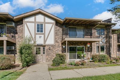 17B-206 - 9S240 Lake Drive, Condo with 1 bedrooms, 1 bathrooms and 1 parking in Willowbrook IL | Image 1