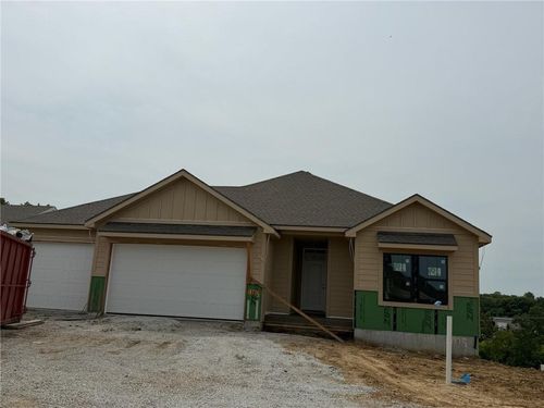 13775 Nw 70th St, Parkville, MO, 64152-1420 | Card Image