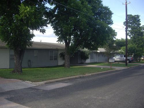 448 E Walnut St, Fredericksburg, TX, 78624 | Card Image