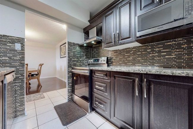 611 - 390 Dixon Rd, Condo with 3 bedrooms, 2 bathrooms and 1 parking in Etobicoke ON | Image 11